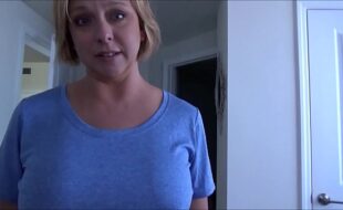 Mulher madura loira fazendo porno com o enteado